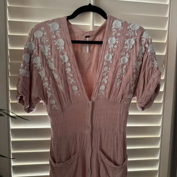 Free People Pink Embroidered Dress Love to Love You Small - Picture 3 of 10
